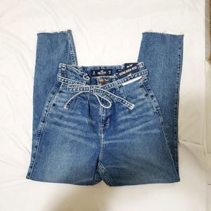 Hollister NWOT Vintage Curvy Mom Jeans size 1 R
